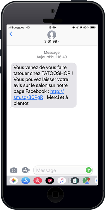 SMS avec un lien vers une page Facebook pour donner un avis envoyé par un salon de tatouage