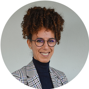 photo de hanane namura assistante administrative